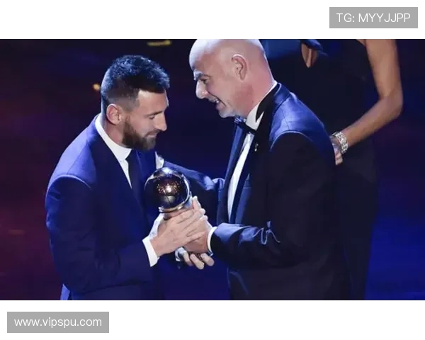 少年笔下钢铁队长范戴克领衔红军迎战伯恩利之夜比赛日封面致敬足球梦想